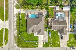 1806 41st St SW, Naples, FL 34116 - Photo 26