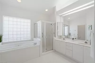 307 Lambton Ln, Naples, FL 34104 - Photo 18