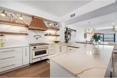 601 La Peninsula Blvd #601, Naples, FL 34113 - Photo 2