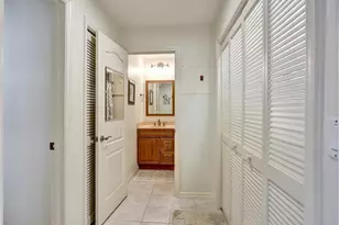 421 Country Hollow Ct, Naples, FL 34104 - Photo 26