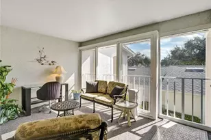 421 Country Hollow Ct, Naples, FL 34104 - Photo 10