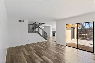 4001 Sandlewood Ln #4, Fort Myers, FL 33907 - Photo 14