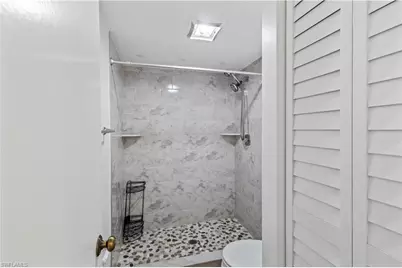 4001 Sandlewood Ln #4, Fort Myers, FL 33907 - Photo 22