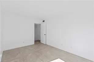 4001 Sandlewood Ln, Fort Myers, FL 33907 - Photo 28