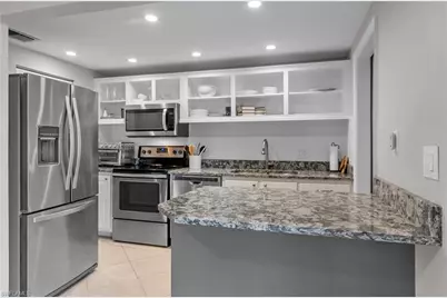 788 Park Shore Dr #B34, Naples, FL 34103 - Photo 4