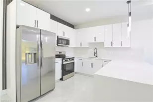 847 Duplex St E, Lehigh Acres, FL 33974 - Photo 6