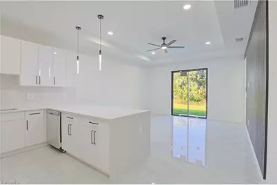 847 Duplex St E, Lehigh Acres, FL 33974 - Photo 4