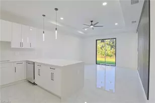 847 Duplex St E, Lehigh Acres, FL 33974 - Photo 4