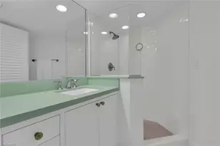 4901 Gulf Shore Blvd N, Naples, FL 34103 - Photo 18