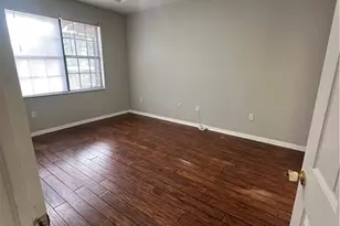 7350 Bristol Cir, Naples, FL 34120 - Photo 10