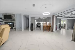 3586 Croton Rd, Naples, FL 34104 - Photo 6