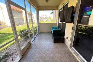 12515 McGregor Blvd, Fort Myers, FL 33919 - Photo 10