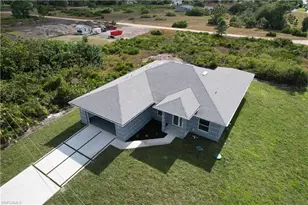 852 Chipley St E, Lehigh Acres, FL 33974 - Photo 1