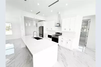 852 Chipley St E, Lehigh Acres, FL 33974 - Photo 10