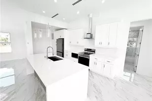 852 Chipley St E, Lehigh Acres, FL 33974 - Photo 10