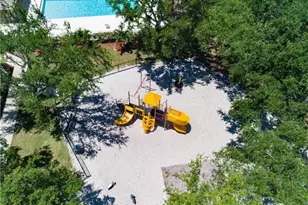 1287 Briarwood Ct, Naples, FL 34104 - Photo 38