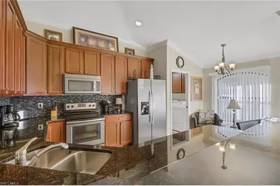 1287 Briarwood Ct, Naples, FL 34104 - Photo 16