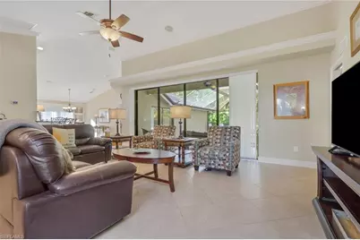 1287 Briarwood Ct, Naples, FL 34104 - Photo 10