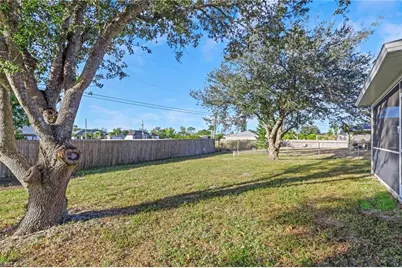 2318 NE 26th Ter, Cape Coral, FL 33909 - Photo 26