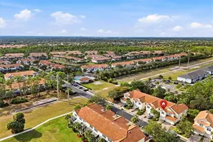 1059 Albany Ct, Naples, FL 34105 - Photo 2