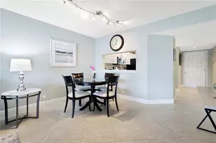 7818 Emerald Cir, Naples, FL 34109 - Photo 18