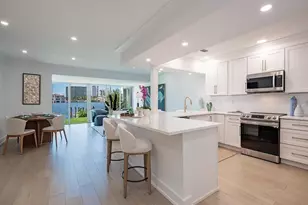 4051 Crayton Rd, Naples, FL 34103 - Photo 12