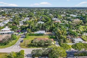 3920 10th St N, Naples, FL 34103 - Photo 6