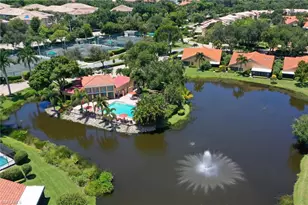 571 Beachwalk Cir, Naples, FL 34108 - Photo 32