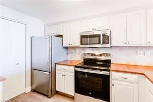 651 Seaview Ct, Marco Island, FL 34145 - Photo 4