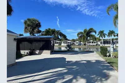 1099 Opal Lake Pt, Naples, FL 34114 - Photo 4