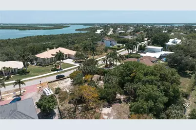 720 Inlet Dr, Marco Island, FL 34145 - Photo 14