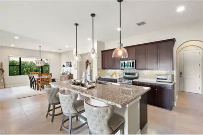 9323 Glenforest Dr, Naples, FL 34120 - Photo 10