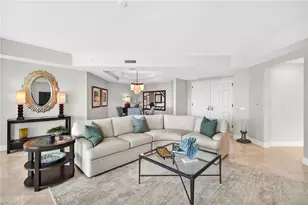 295 Grande Way, Naples, FL 34110 - Photo 6