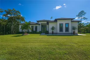 2330 4th Ave SE, Naples, FL 34117 - Photo 4