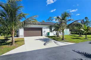 2330 4th Ave SE, Naples, FL 34117 - Photo 6
