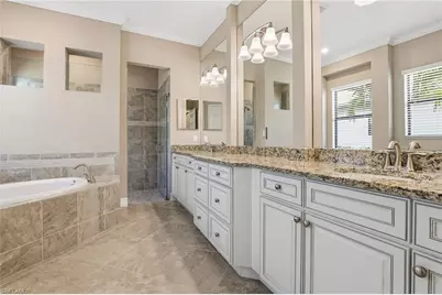 2280 Somerset Pl, Naples, FL 34120 - Photo 24