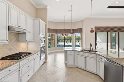 2280 Somerset Pl, Naples, FL 34120 - Photo 14