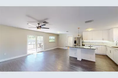 27514 Playa Del Rey Ln, Bonita Springs, FL 34135 - Photo 4