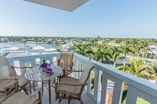 1325 7th St S, Naples, FL 34102 - Photo 24