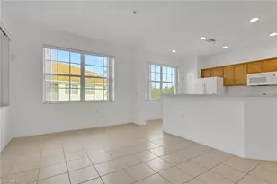 4863 Hampshire Ct, Naples, FL 34112 - Photo 10