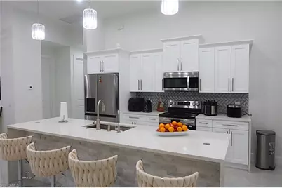 511 Tropicana Pkwy W, Cape Coral, FL 33993 - Photo 8