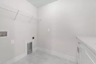 3202 8th St SW, Lehigh Acres, FL 33976 - Photo 6