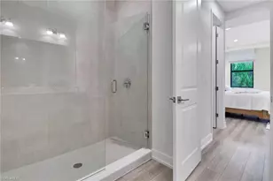 12973 Pembroke Dr, Naples, FL 34105 - Photo 14