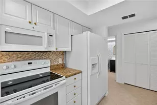 3136 Kings Lake Blvd, Naples, FL 34112 - Photo 8