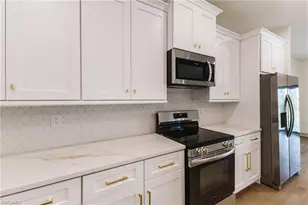 3625 NE 14th Pl, Cape Coral, FL 33909 - Photo 10