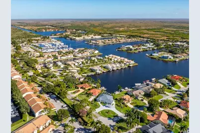 127 Newport Dr, Naples, FL 34114 - Photo 30