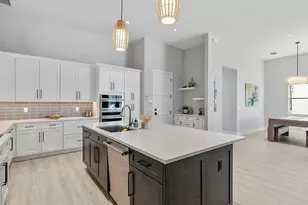 515 91st Ave N, Naples, FL 34108 - Photo 10