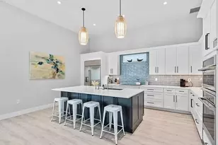 515 91st Ave N, Naples, FL 34108 - Photo 6