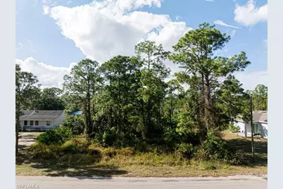 921 Moore Ave, Lehigh Acres, FL 33972 - Photo 8