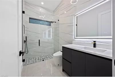 109 NE 5th Ter, Cape Coral, FL 33909 - Photo 20